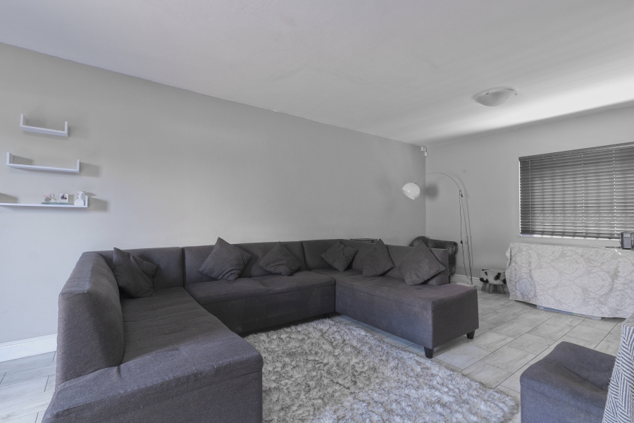 3 Bedroom Property for Sale in Kabega Park Eastern Cape